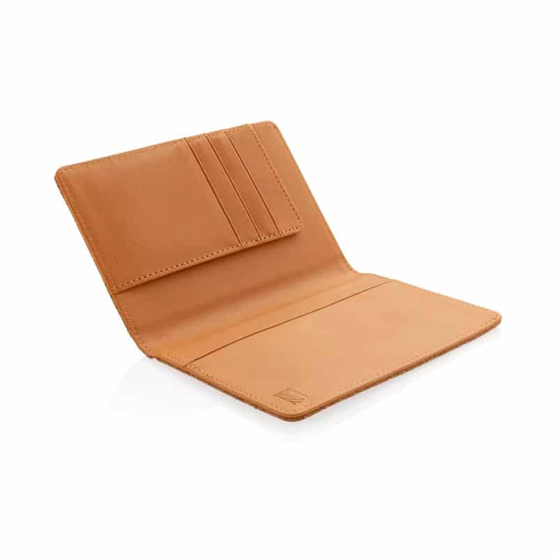 Cartera Pasaporte de corcho abierta
