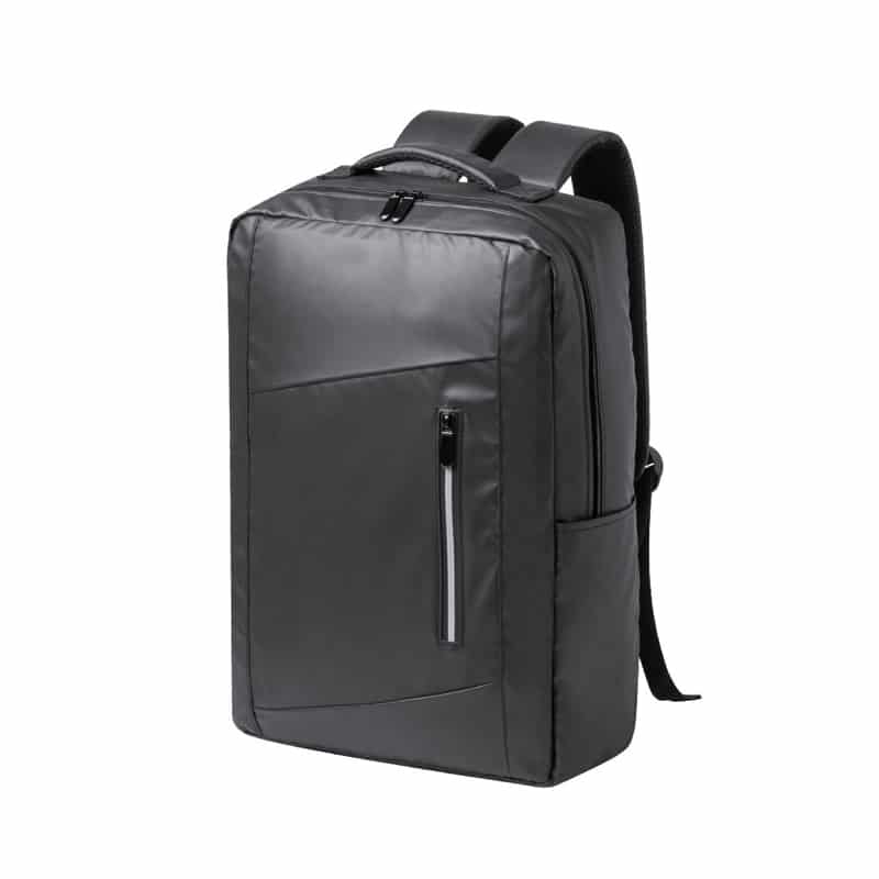 Mochila confeccionada en elegante polipiel