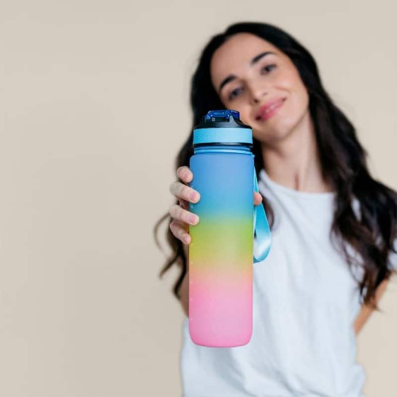 Botella de un litro con marcador ambiente