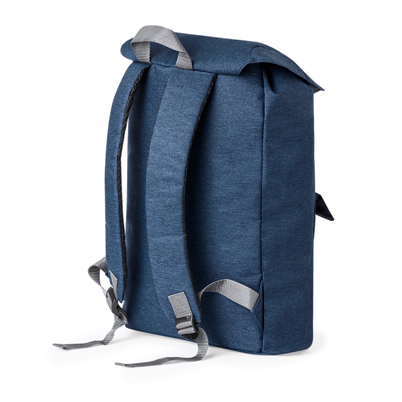 Mochila fabricada en resistente 600D RPET 4