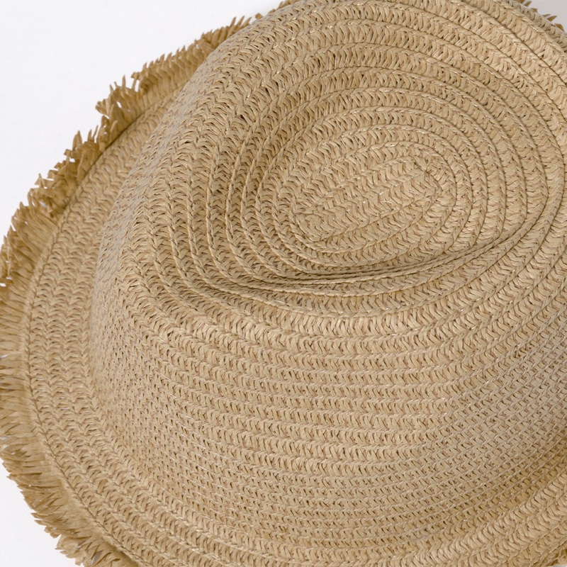 sombrero confeccionado en paja de papel 4