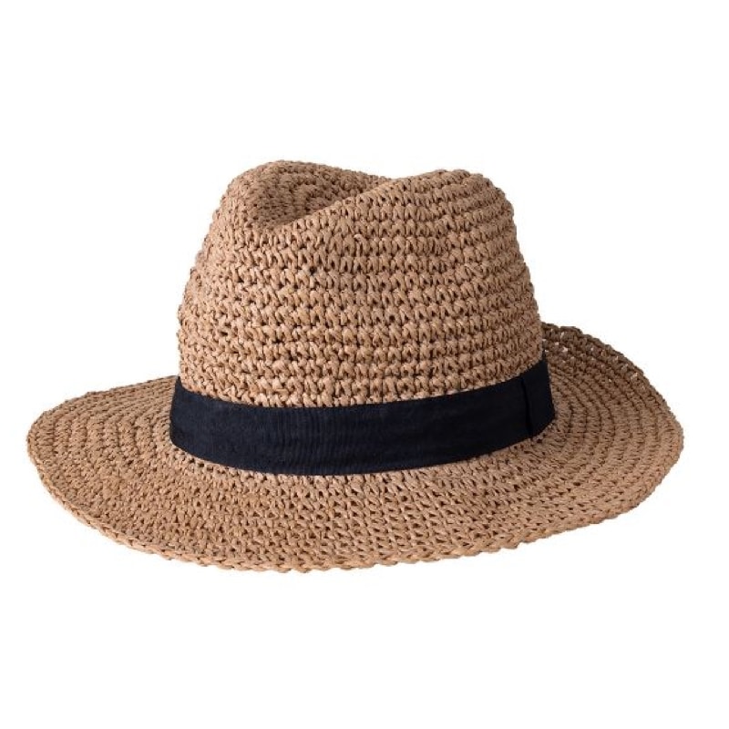 Sombrero fabricado en papel de rafia