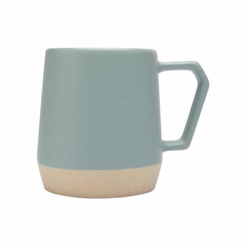 taza de cerámica con fondo sin esmaltar.