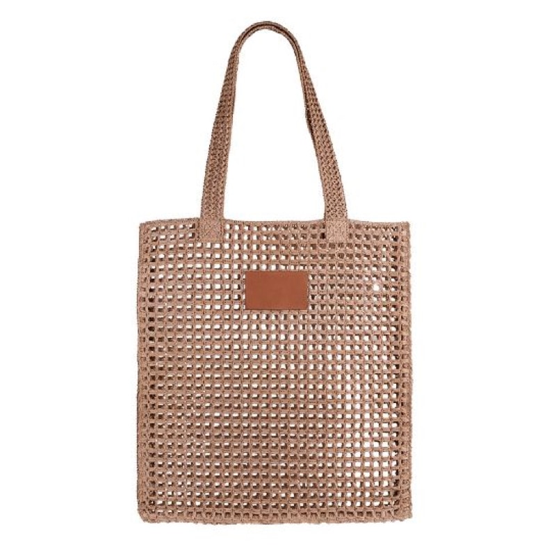 Bolsa fabricada en papel de rafia